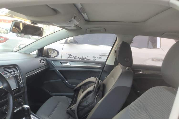 Used Volkswagen Golf 2015 1.6L Automatic Comfort Model
