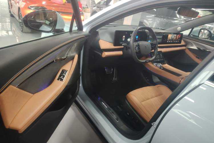 Used VOYAH PASSION 2023 Four-Wheel Drive Flagship Edition
