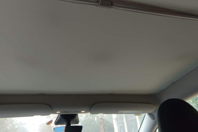 Used Tesla Model Y 2023 Rear-Wheel-Drive Version
