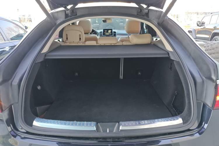 Used Mercedes-Benz GLE Coupe 2017 GLE 320 4MATIC Coupe SUV
