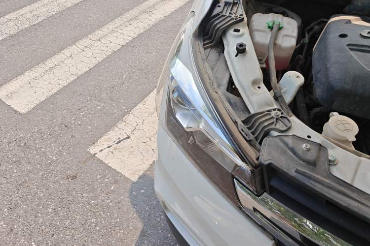 Used Dongfeng Fengon S560 2018 1.8L Manual Urban Model 7 Seats
