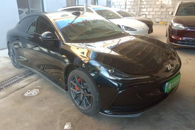 Used  L6 2024 Max Enhanced Performance Edition
