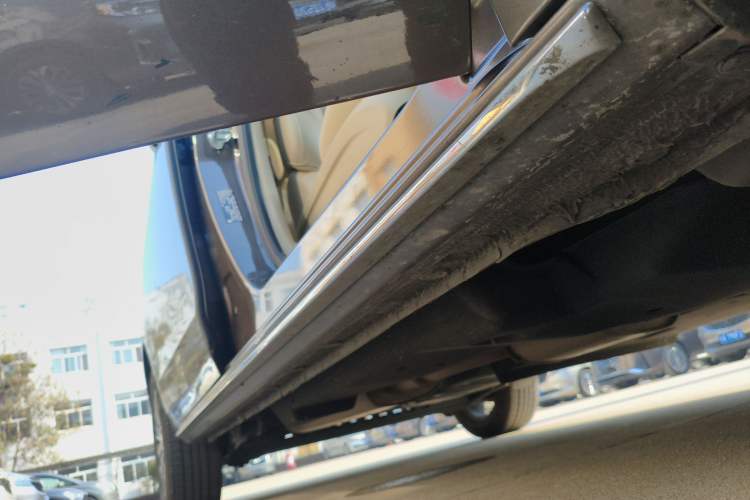 Used Buick GL8 2023 Land Executive Class Deluxe Model
