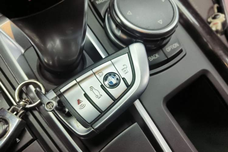 Used BMW X5 2015 xDrive28i
