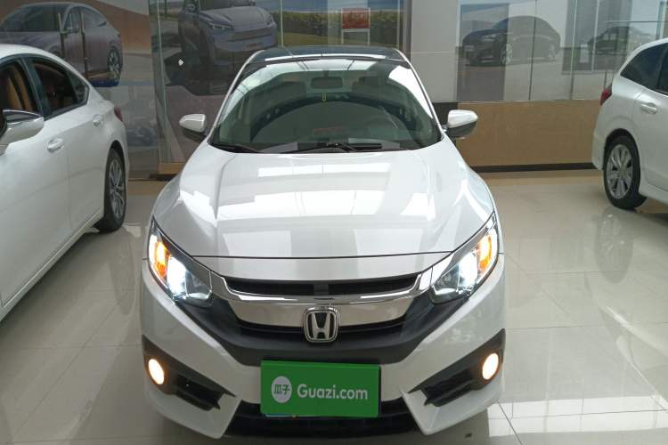 Used Honda Civic 2016 220TURBO CVT Luxury Edition
