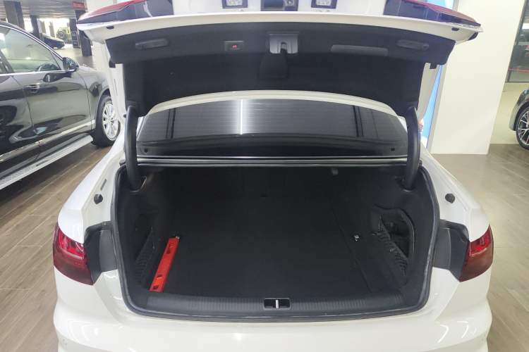 Used Audi A4L 2022 40 TFSI Luxury Dynamic Model
