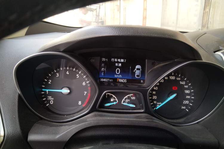 Used Ford Kuga 2017 EcoBoost 180 Two-Wheel-Drive Luxury Wing Edition