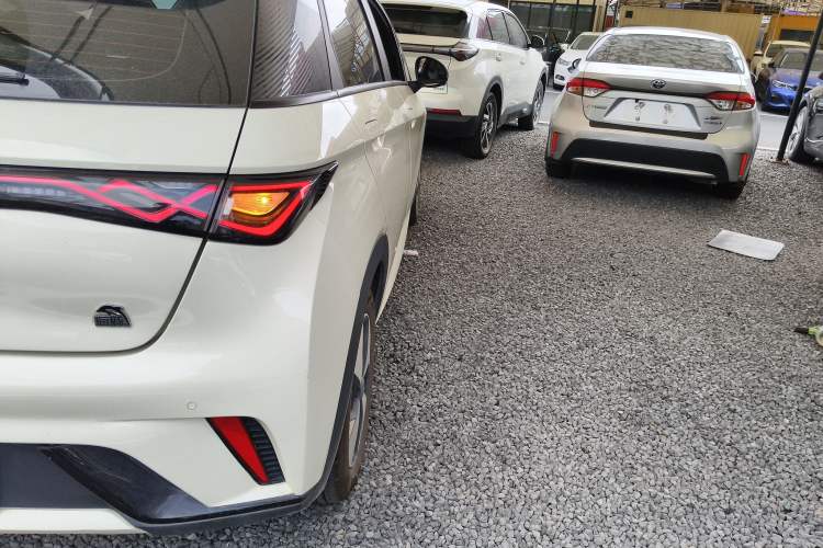 Used BYD Dolphin 2023 420 km Fashion Edition
