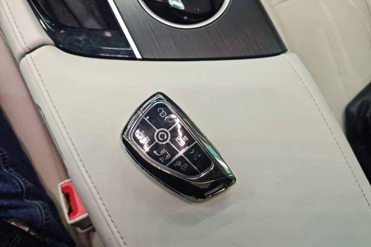 Used Buick GL8 New Energy 2024 Lu Zun Deluxe Edition 7-Seater
