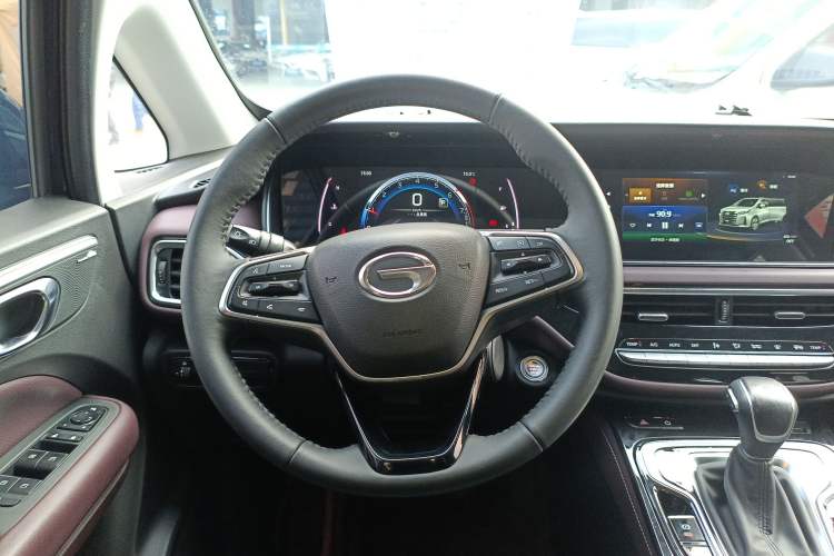 Used GAC Trumpchi M6 2023 PRO 270T DCT Luxury Edition
