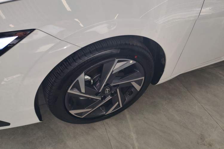 Used Hyundai Elantra 2023 1.5L CVT GLX Elite Edition
