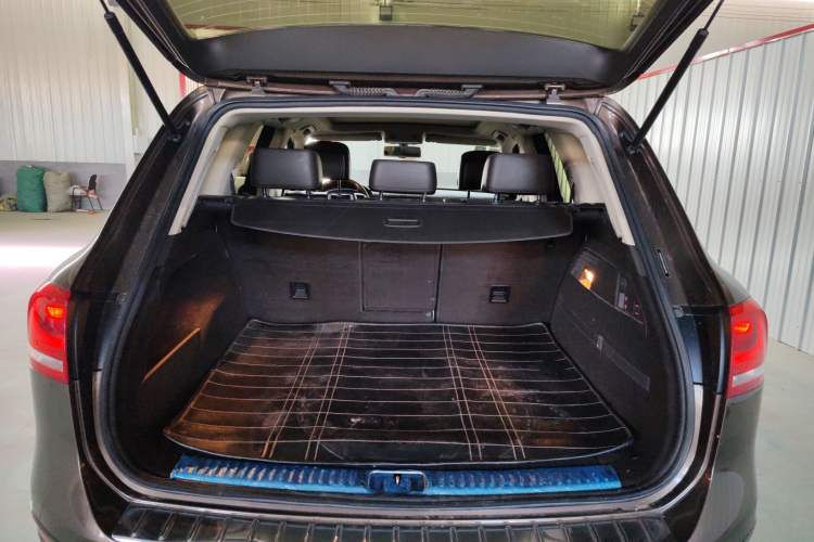 Used Volkswagen Touareg 2011 3.0 TSI Comfort Version