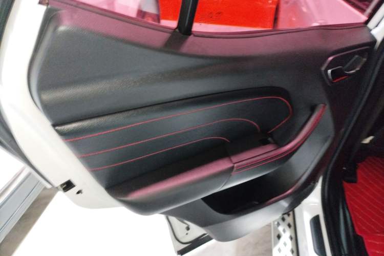 Used Soueast DX3 2016 1.5L Manual Luxury Version
