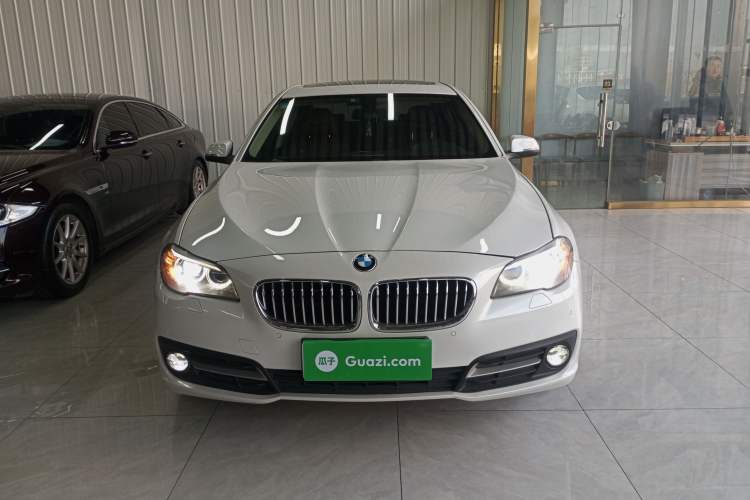 Used BMW 5 Series 2017 525Li Leading Model
