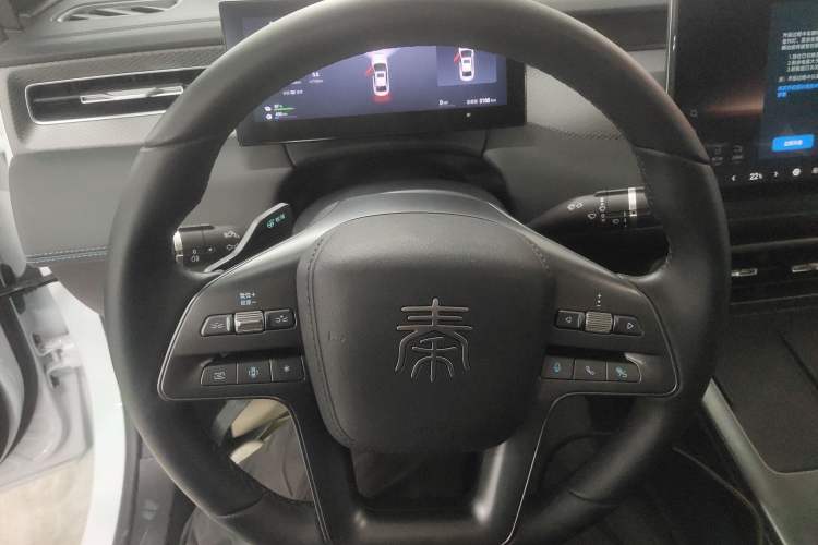 Used BYD Qin PLUS 2025 DM-i Smart Drive 55KM Beyond Model
