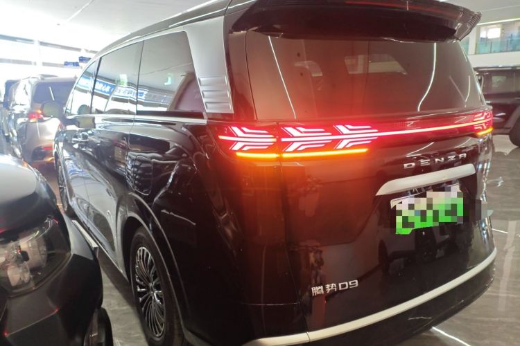 Used Denza D9 2022 DM-i 970 Four-Wheel Drive Flagship Model