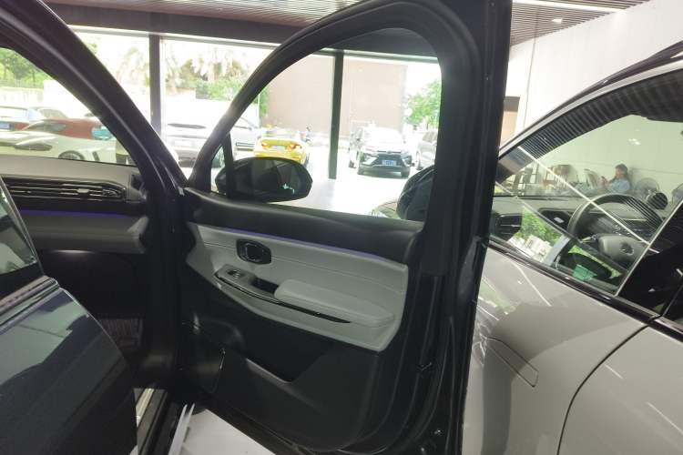 Used Nio ES8 2020 580 km Range Signature Edition Six-Seater Version
