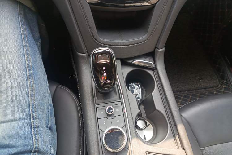 Used Cadillac XT5 2020 28T Luxury Version