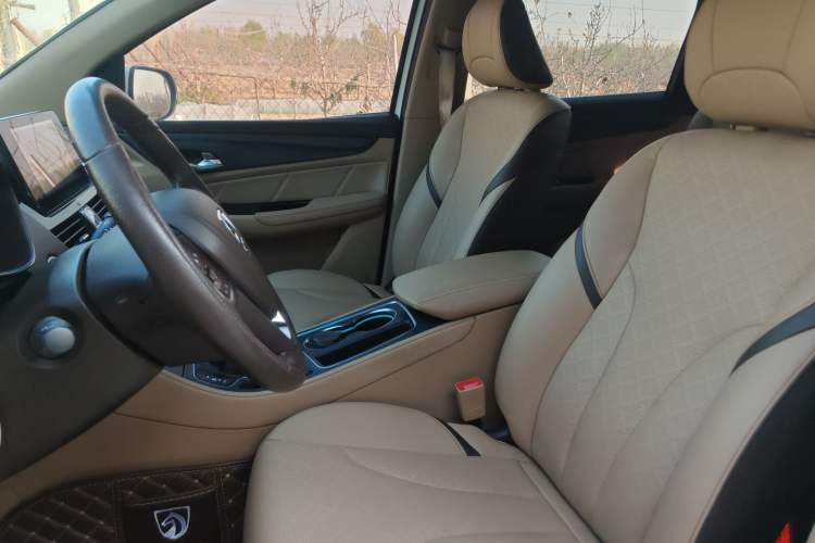 Used Baojun 730 2017 1.5T Manual Prestige Version 7 Seats