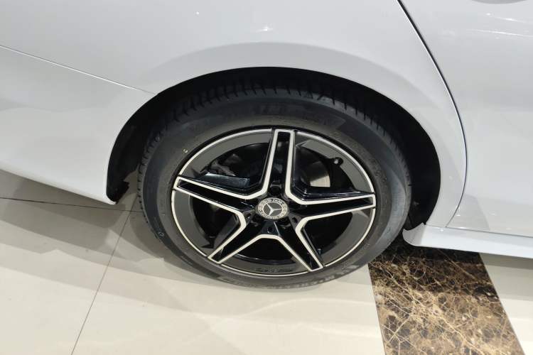 Used Mercedes-Benz E-Class 2021 E 260 Stylish Sports Edition
