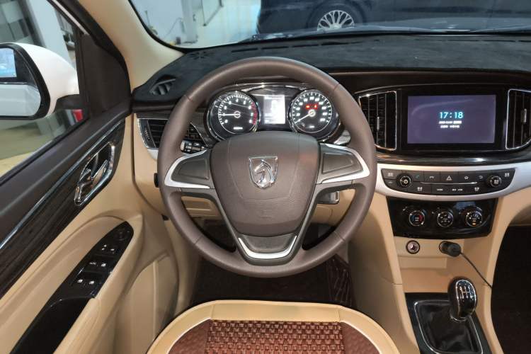 Used Baojun 730 2016 1.5L Manual Comfort Version 7 Seats China V Emission Standard