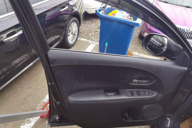 Used Honda Vezel 2017 1.5L CVT 2WD Comfort Model
