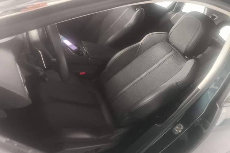 Used Peugeot 5008 2017 380THP 7-Seater Elite Edition