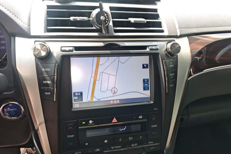 Used Toyota Camry 2016 Dual-Engine 2.5 HG 10th Anniversary Deluxe Navigation Edition