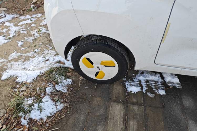 Used Chery QQ Ice Cream 2022 170km Sundae Phosphate Lithium-Ion