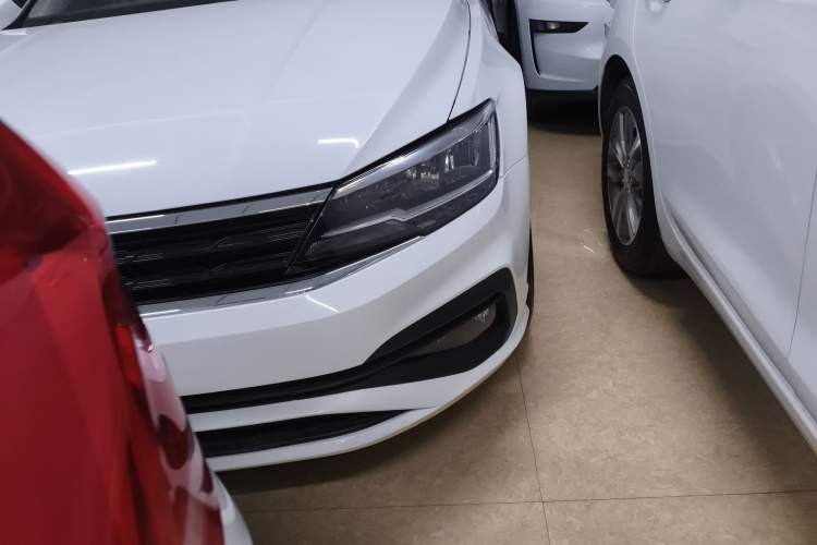 Used Volkswagen Lamando 2019 230TSI DSG Fashion Edition China VI
