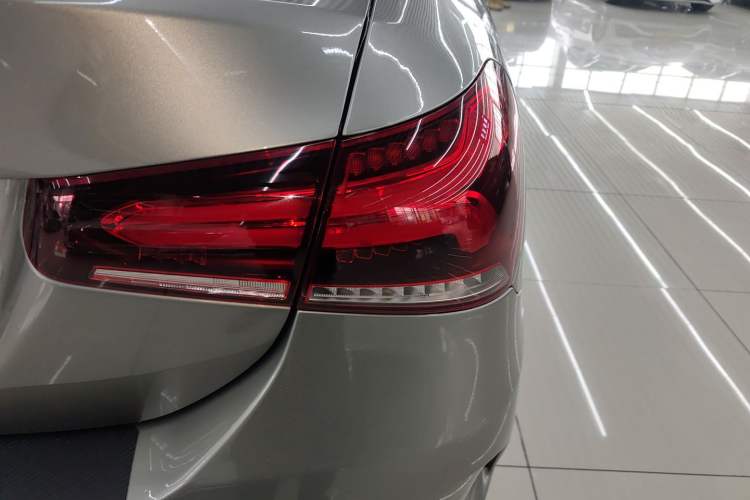 Used Mercedes-Benz A-Class 2022 Revised Version A 200 L Sport Sedan Fashionable Style
