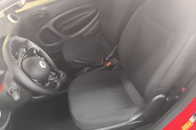 Used  fortwo 2018 1.0L 52kW Hardtop Dynamic Version China V
