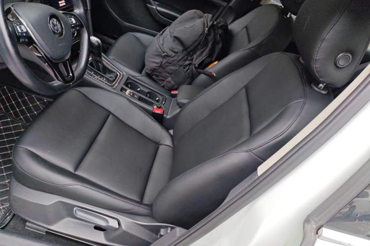 Used Volkswagen Golf 2020 200TSI DSG Comfortable and Ambitious Edition
