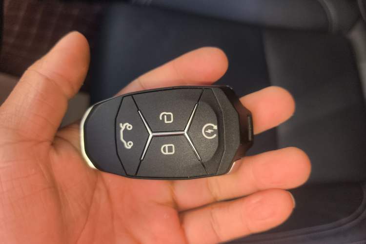 Used Lynk & Co 01 2019 2.0T Two-Wheel-Drive Pro Version China VI Standard
