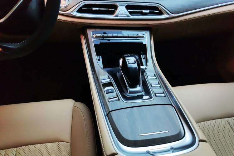 Used  E5 2023 1.5L DE-i 100KM Comfort Edition 7-Seater
