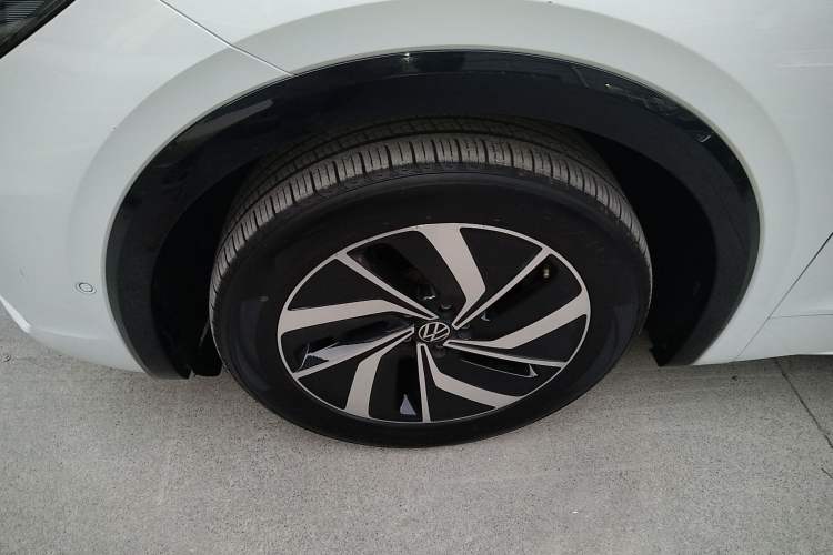 Used Volkswagen Viloran 2024 330TSI Luxury Edition
