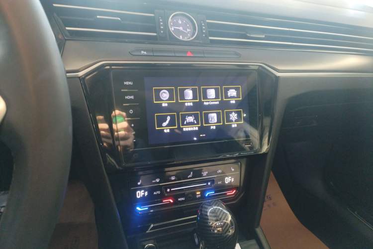 Used Volkswagen Magotan 2020 330TSI DSG Leading Model
