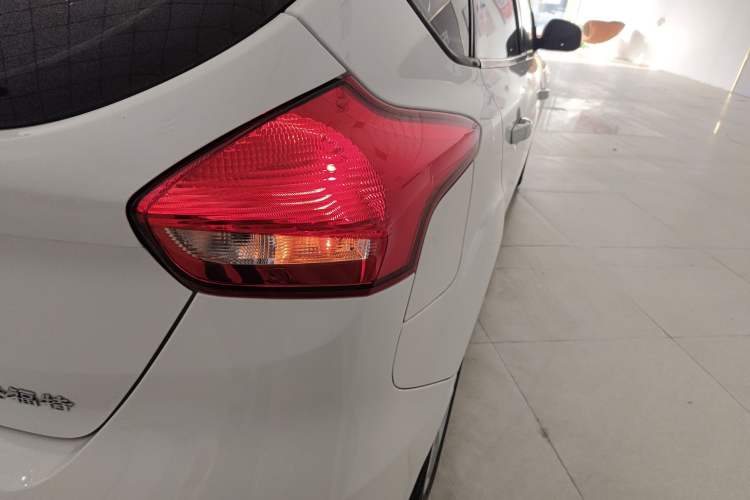 Used Ford Focus 2018 Hatchback Classic 1.6L Automatic Comfort Plus SmartDrive Edition