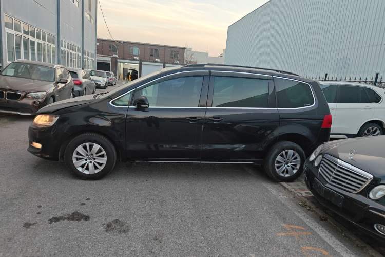 Used Volkswagen Sharan 2014 2.0 TSI Standard Model
