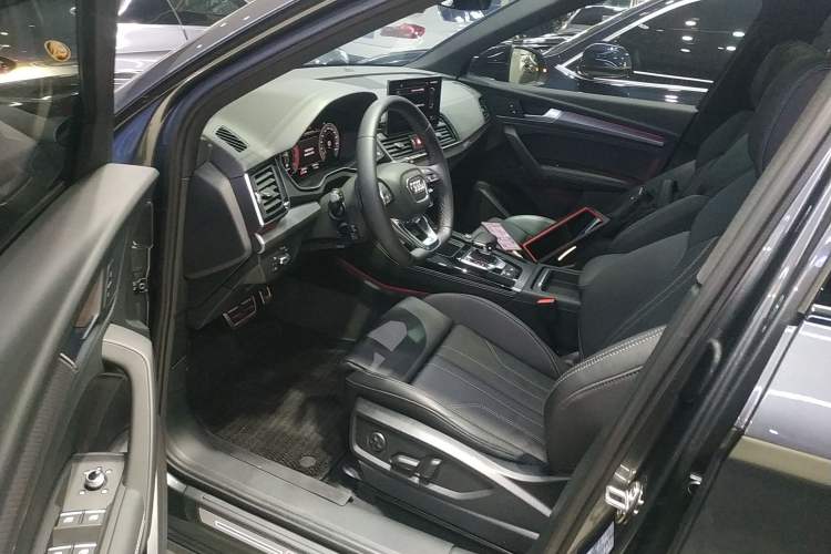 Used Audi Q5L 2023 40T Luxury Dynamic Model