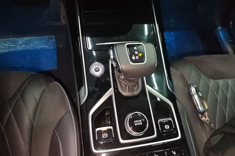 Used Hongqi HS5 2022 Revised Version 2.0T Smart Connect Flagship Edition
