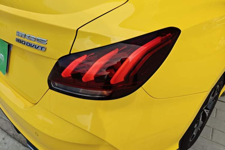 Used MG 5 2021 180 DVVT Manual Youth Luxury Edition