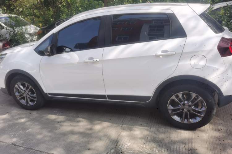 Used Geely Auto Vision X3 2020 1.5L CVT Luxury Model
