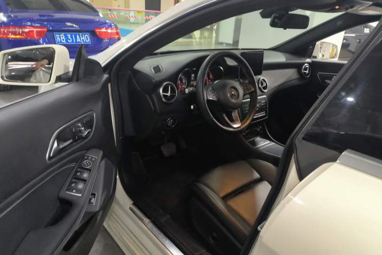 Used Mercedes-Benz CLA 2017 Facelifted CLA 200 Stylish Edition
