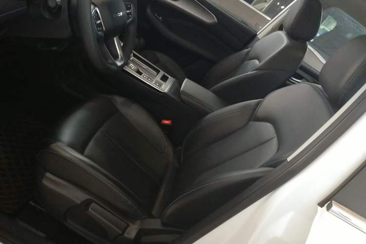 Used Roewe RX5 2022 330TGI Automatic National Style Edition
