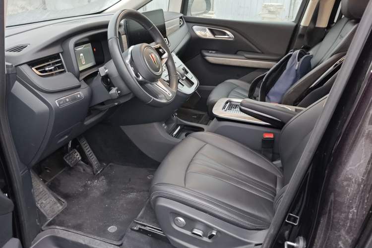 Used Hongqi HQ9 PHEV 2024 2.0T Four-Wheel Drive Business Edition
