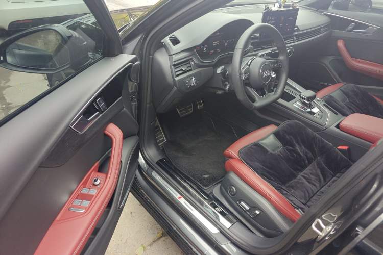 Used Audi A4L 2024 40 TFSI Luxury Dynamic Edition
