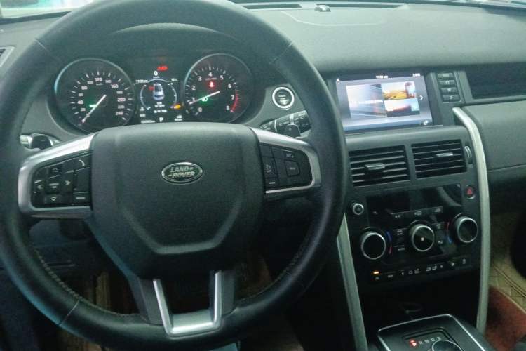 Used Land Rover Discovery Sport 2017 2.0T SE