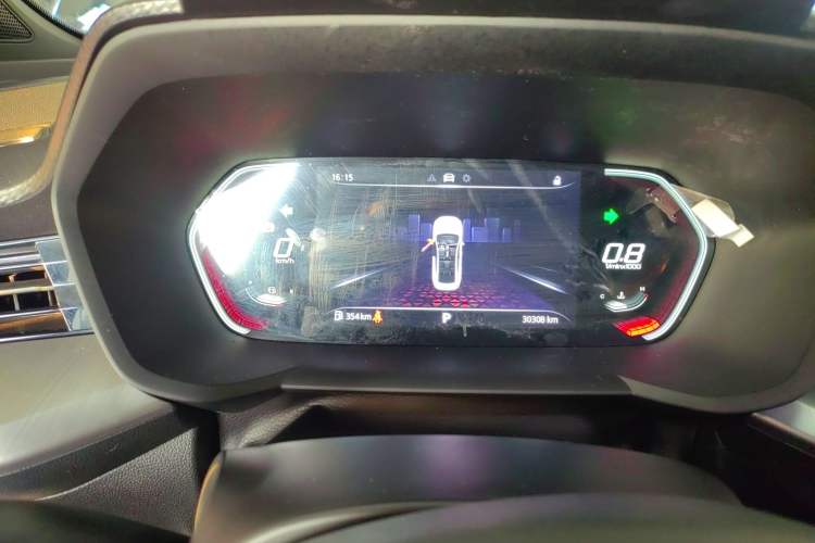 Used MG 5 2021 Revised Version 180 DVVT CVT Youth Luxury Edition
