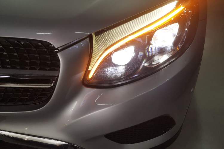 Used Mercedes-Benz GLC 2016 GLC 300 4MATIC Dynamic Model
